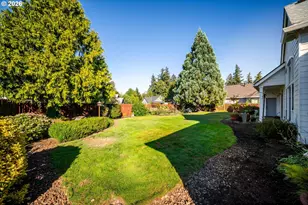 12132 Hazel Park Dr, Oregon City, OR 97045 - Photo 27