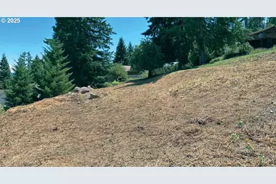 755 Holbrook, Creswell, OR 97426 - Photo 3