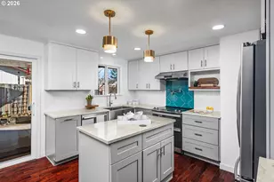 2817 NE Meadow Ct, Hillsboro, OR 97124 - Photo 9