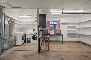 2817 NE Meadow Ct, Hillsboro, OR 97124 - Photo 31