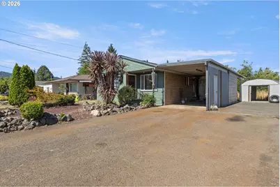 324 W Berdine St, Roseburg, OR 97471 - Photo 3
