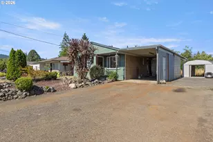 324 W Berdine St, Roseburg, OR 97471 - Photo 3