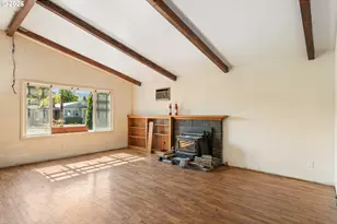 324 W Berdine St, Roseburg, OR 97471 - Photo 7
