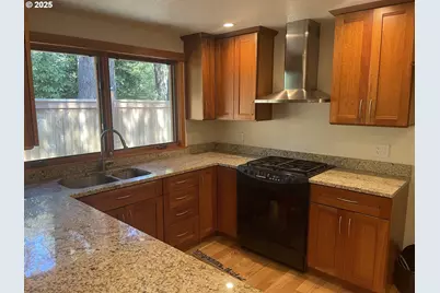 2280 Tabor St, Eugene, OR 97401 - Photo 23