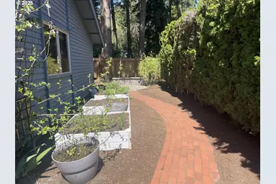 2280 Tabor St, Eugene, OR 97401 - Photo 45