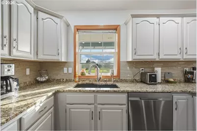 13107 NE 144th St, Brush Prairie, WA 98606 - Photo 11