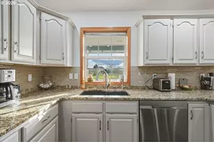 13107 NE 144th St, Brush Prairie, WA 98606 - Photo 11