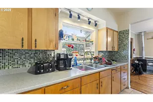 63776 Flanagan Rd, Coos Bay, OR 97420 - Photo 9