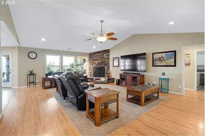 36607 SE Tracy Rd, Estacada, OR 97023 - Photo 5