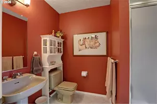 1933 SW Broadleaf Dr, Portland, OR 97219 - Photo 29