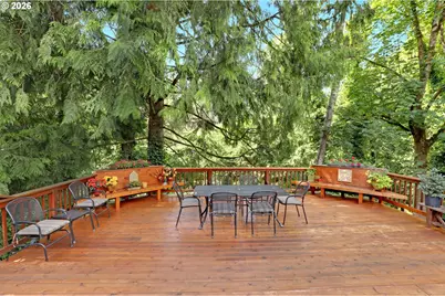 1933 SW Broadleaf Dr, Portland, OR 97219 - Photo 17