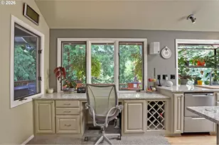1933 SW Broadleaf Dr, Portland, OR 97219 - Photo 15