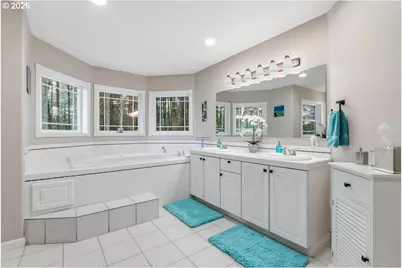 13070 SW Woodshire Ln, Tigard, OR 97223 - Photo 23