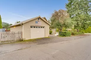 23708 1st St NE, Aurora, OR 97002 - Photo 39