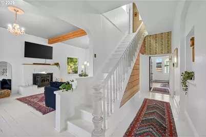 381 N Main St, Dufur, OR 97021 - Photo 5