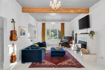 381 N Main St, Dufur, OR 97021 - Photo 7