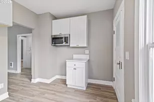 10104 SE Holgate Blvd, Portland, OR 97266 - Photo 9