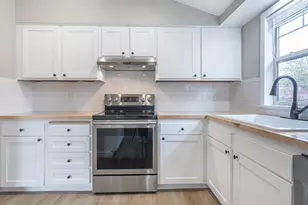 16817 SE Pine St, Portland, OR 97233 - Photo 7
