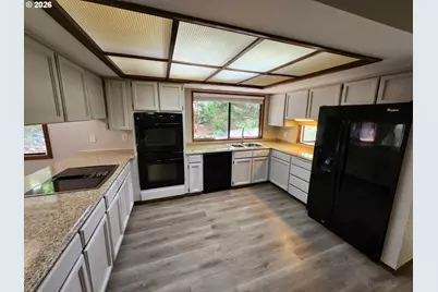 8768 SW Iroquois Dr, Tualatin, OR 97062 - Photo 7