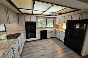 8768 SW Iroquois Dr, Tualatin, OR 97062 - Photo 7