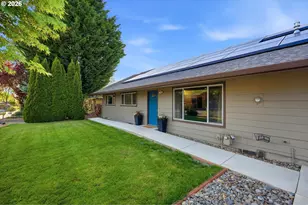 609 E Sunset Ct, Newberg, OR 97132 - Photo 5