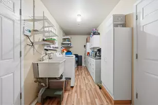 609 E Sunset Ct, Newberg, OR 97132 - Photo 19