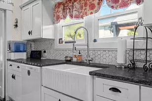 1112 Spruce St, Myrtle Point, OR 97458 - Photo 19