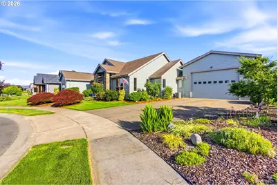867 Corsair Dr, Independence, OR 97351 - Photo 3