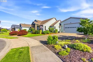 867 Corsair Dr, Independence, OR 97351 - Photo 3
