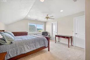 867 Corsair Dr, Independence, OR 97351 - Photo 27