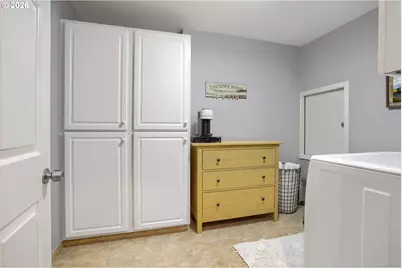 1719 NW Miller Hill Ct, Portland, OR 97229 - Photo 27