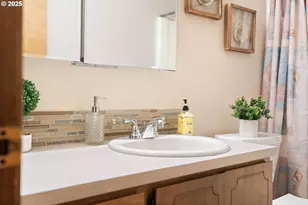 1480 SE Jacquelin Dr, Hillsboro, OR 97123 - Photo 33