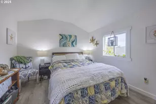 1111 SW 13th St, Lincoln City, OR 97367 - Photo 11