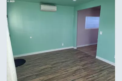 811 Laurel Ave, Reedsport, OR 97467 - Photo 5