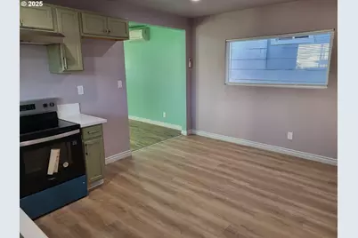 811 Laurel Ave, Reedsport, OR 97467 - Photo 7