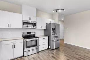 17182 SW Appledale Rd, Beaverton, OR 97007 - Photo 9