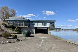 743 Marine View Dr, Longview, WA 98632 - Photo 27