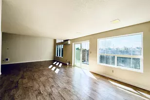 743 Marine View Dr, Longview, WA 98632 - Photo 11