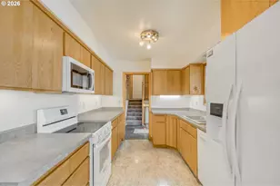 6788 SE Molt St, Milwaukie, OR 97267 - Photo 9