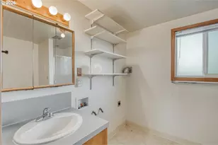 6788 SE Molt St, Milwaukie, OR 97267 - Photo 17