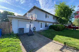 1725 SE Blairmont Dr, Vancouver, WA 98683 - Photo 9