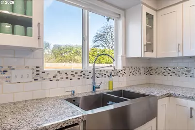 1893 NE 12th Ave, Hillsboro, OR 97124 - Photo 13