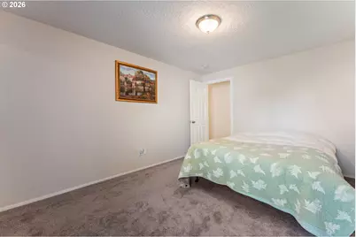 1893 NE 12th Ave, Hillsboro, OR 97124 - Photo 27