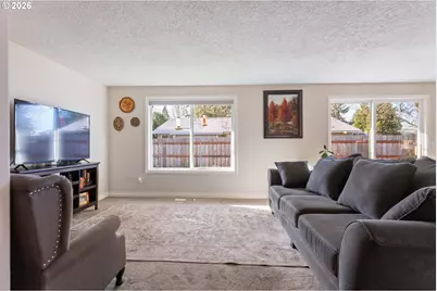 1893 NE 12th Ave, Hillsboro, OR 97124 - Photo 7