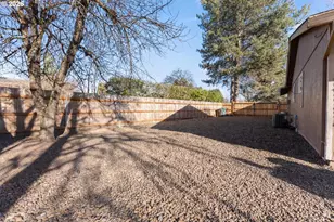 1893 NE 12th Ave, Hillsboro, OR 97124 - Photo 31