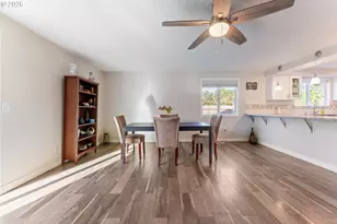 1893 NE 12th Ave, Hillsboro, OR 97124 - Photo 9