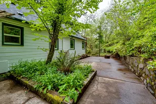 3398 Olive St, Eugene, OR 97405 - Photo 27
