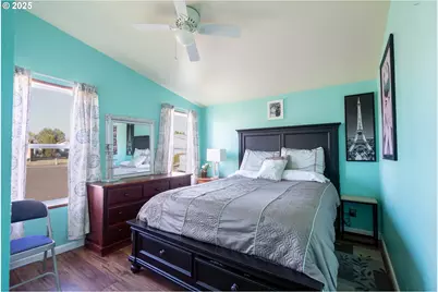 11105 NE Main St #6, Donald, OR 97020 - Photo 13