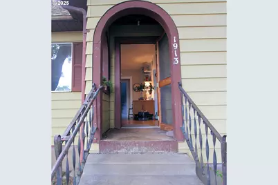 1913 E St, Washougal, WA 98671 - Photo 3