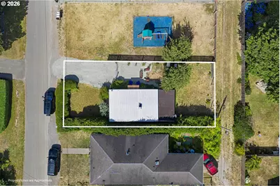 875 Division St NE, Bandon, OR 97411 - Photo 17